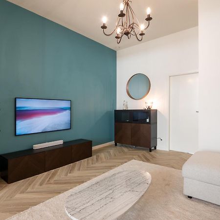 Beautiful Renovated Apartment In An Authentic Building 奥斯滕德 外观 照片