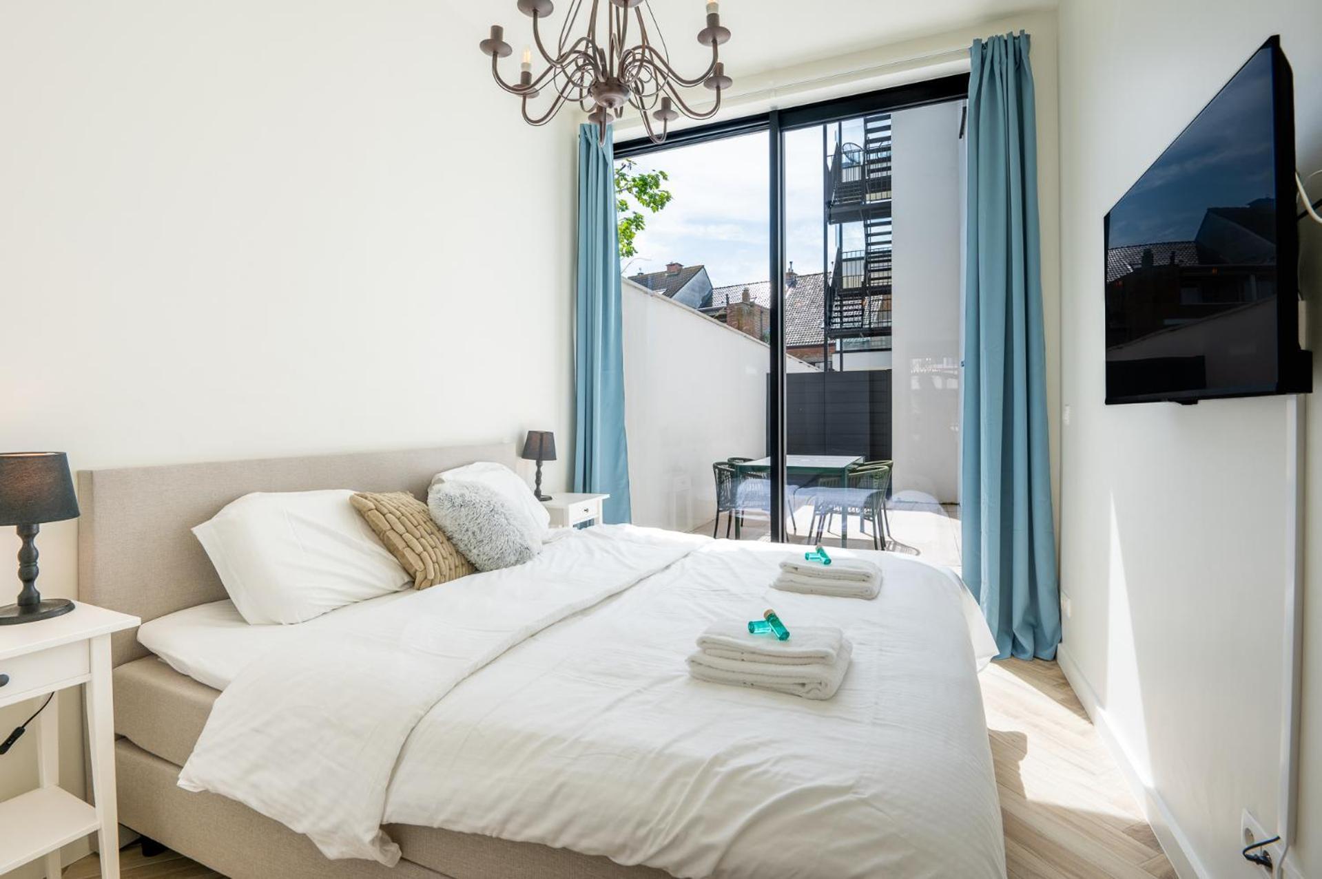 Beautiful Renovated Apartment In An Authentic Building 奥斯滕德 外观 照片
